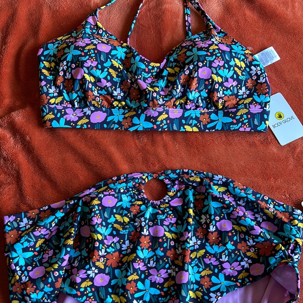 Body Glove, Women’s Size 3X Woodstock Floral 2 Piece Bikini - Picture 4 of 10